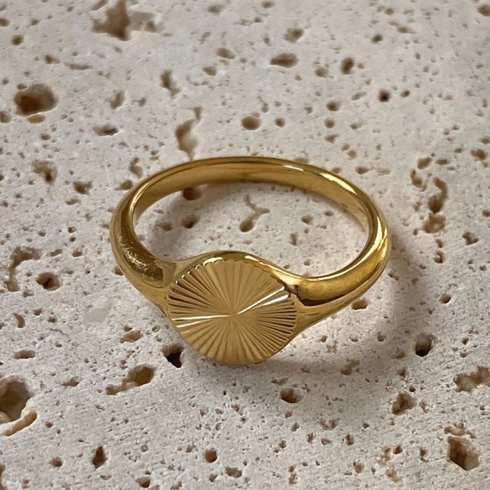 Dainty ring sunshine ring - Picture 3 of 8